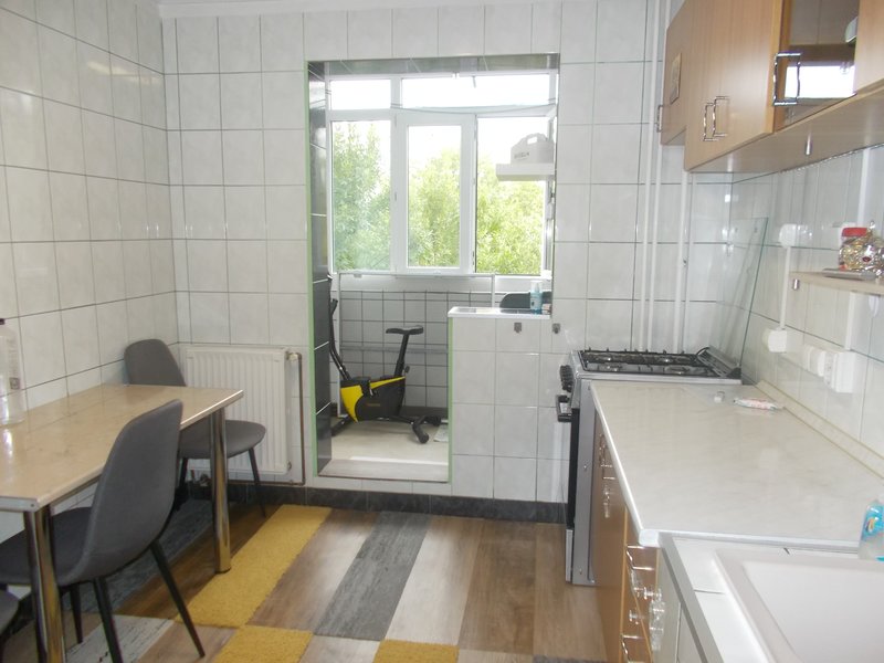 Colentina, 3 camere inchiriere cu parcare inclusa