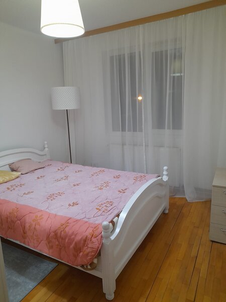 Colentina, 3 camere inchiriere cu parcare inclusa